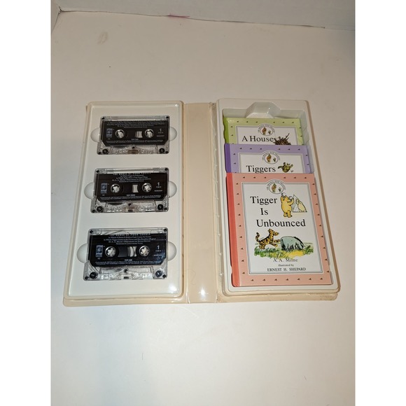Vintage 1997 The Classic Pooh Treasury Vol 3 Hardcover Books 3 Cassettes - Picture 11 of 13